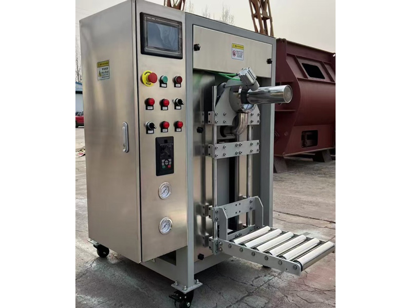 超細粉：螺桿式包裝機